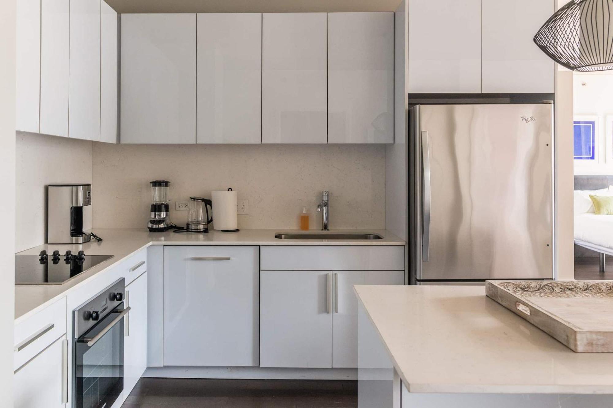 2br Elegant Premium With Balcony & Sweeping Views Apartment *
